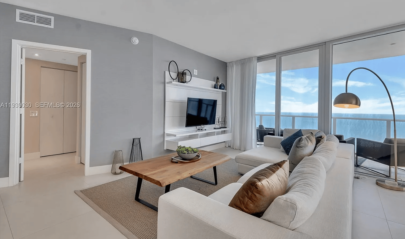 APARTAMENTO EM HOLLYWOOD - 121930744 — foto 5