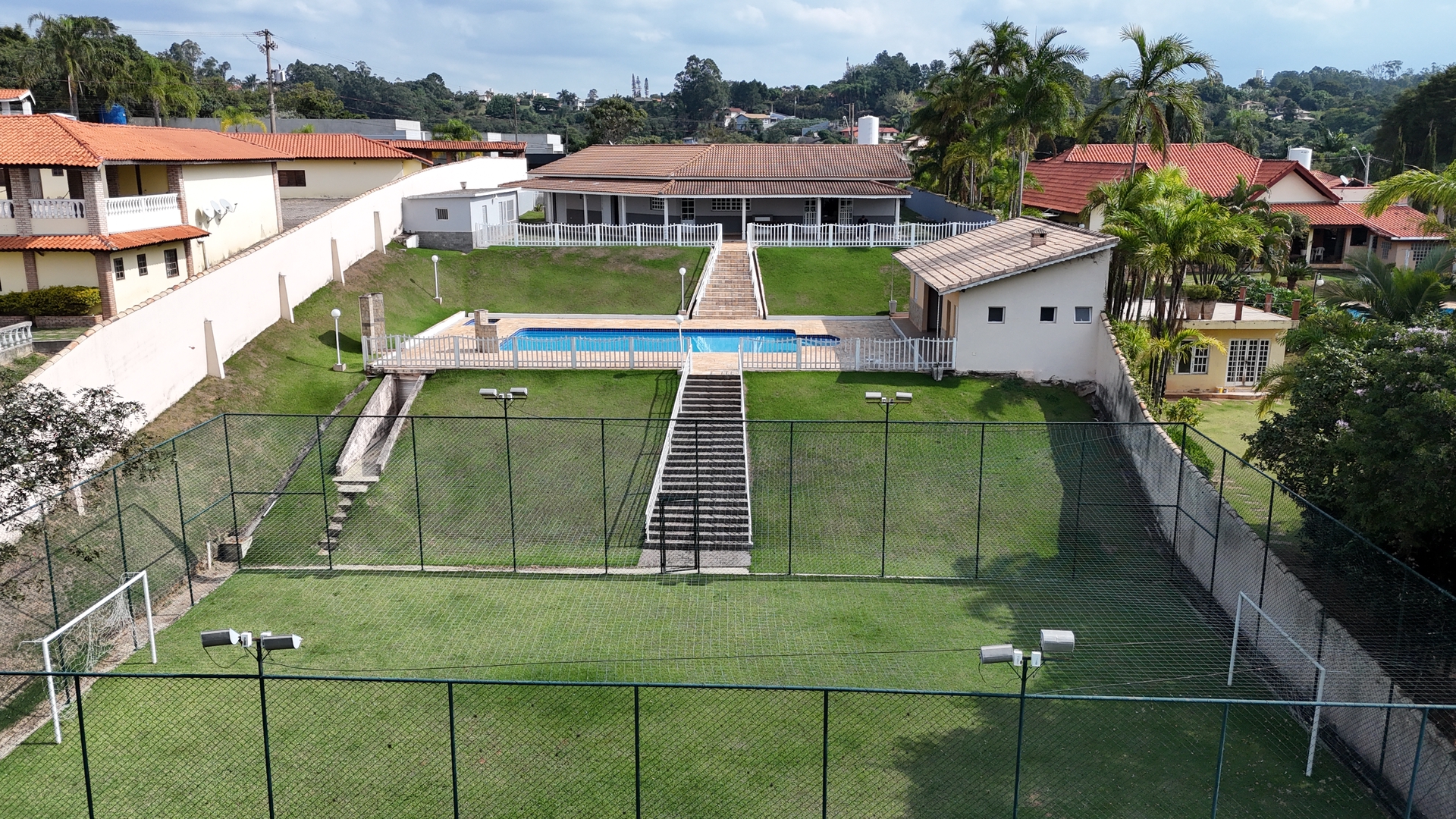 Chácara em Condomínio com 5 quartos, Dona Catarina, Mairinque - R$ 2.7 mi, Cod: CO-1262