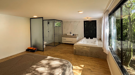 Chácara no Country com 2 dormitórios, suíte, piscina e sauna - Foto 7