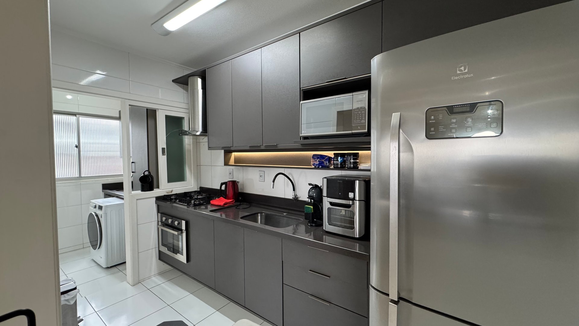 Apartamento de 2 dormitórios semi mobiliado - Foto 7