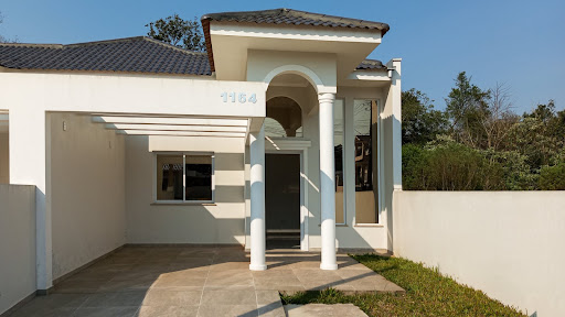 Geminado em Country com 2 dormitórios e 1 suíte