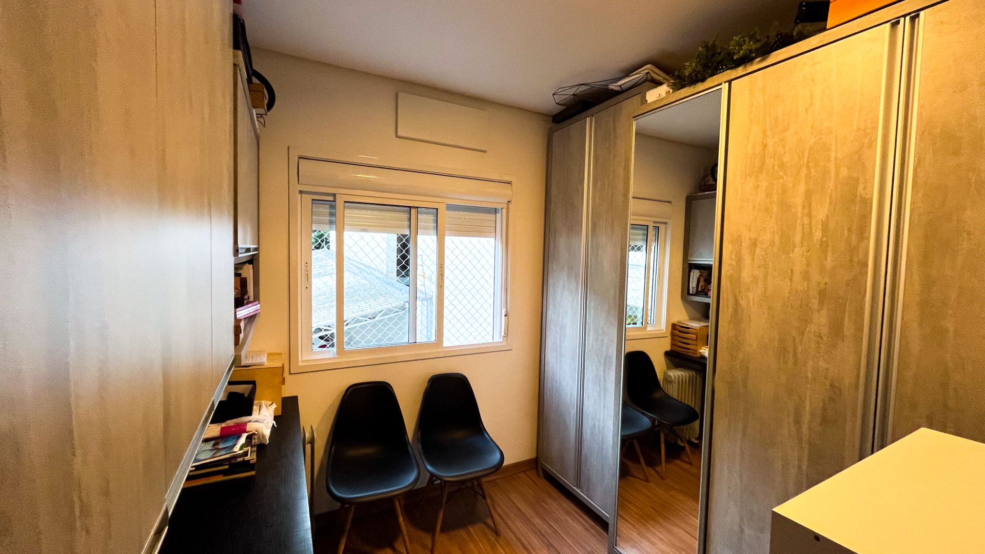 Apartamento no Centro com 3 dormitórios sendo 1 Suíte - Foto 11