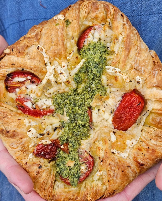 Tomato Pesto Croissant