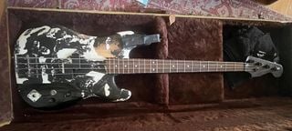 Jennifer Finch's Ghost bass