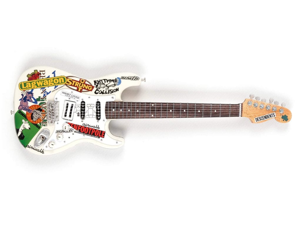 Tom DeLonge Dammit guitar