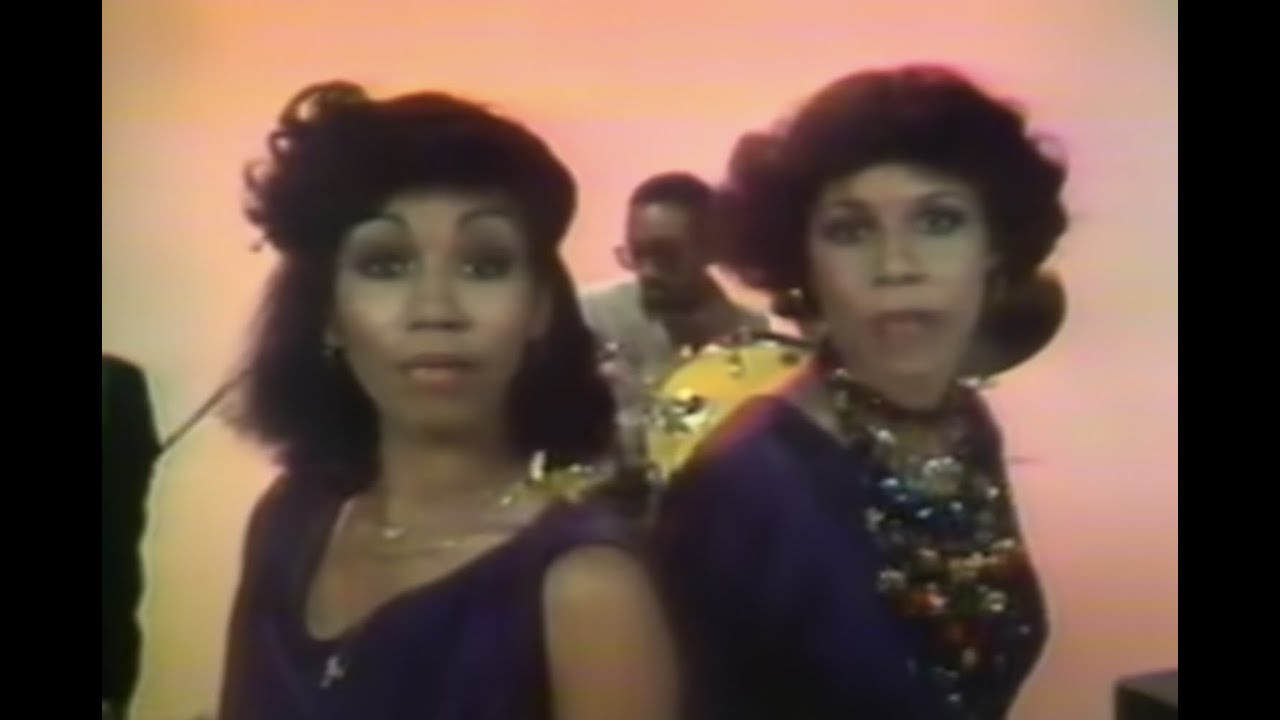 CHIC - Le Freak (Official Music Video) - YouTube