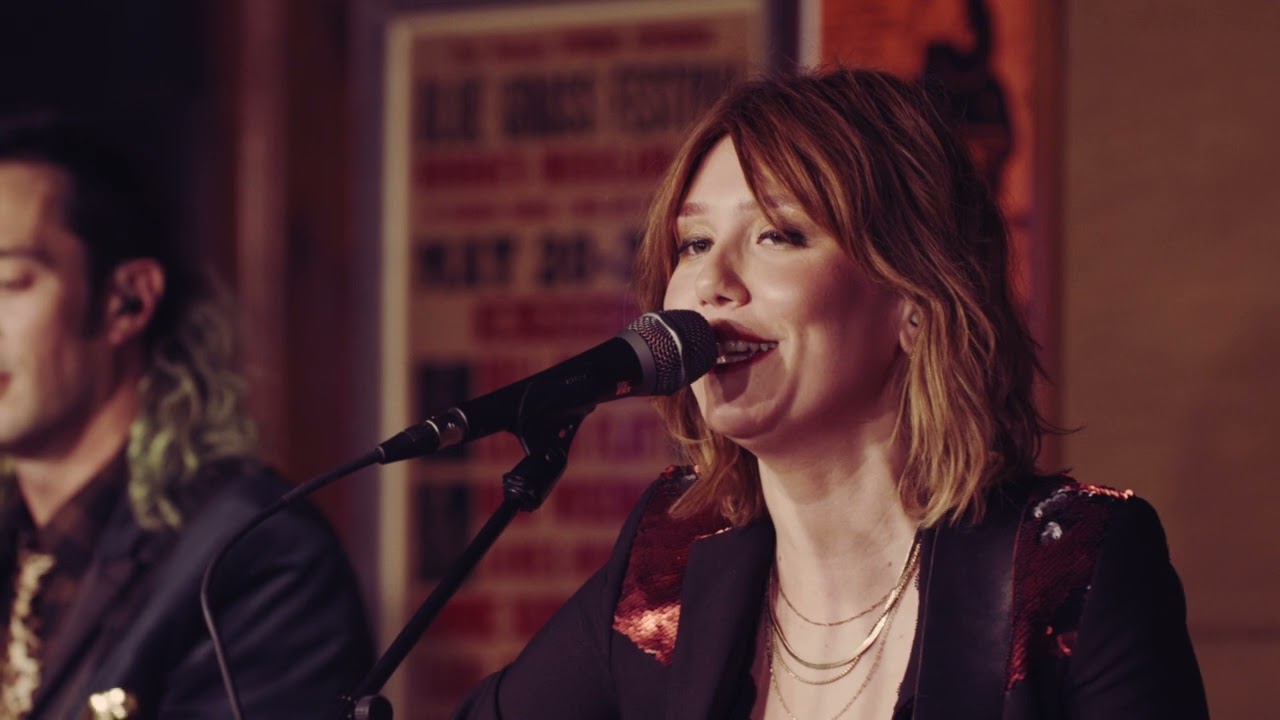 Molly Tuttle & Golden Highway - San Francisco Blues (Live at The Station Inn) - YouTube