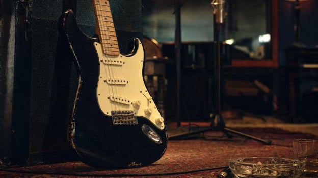 Amy Winehouse’s Hidden Stratocaster Obsession Still Resonates 20 Years On hero image