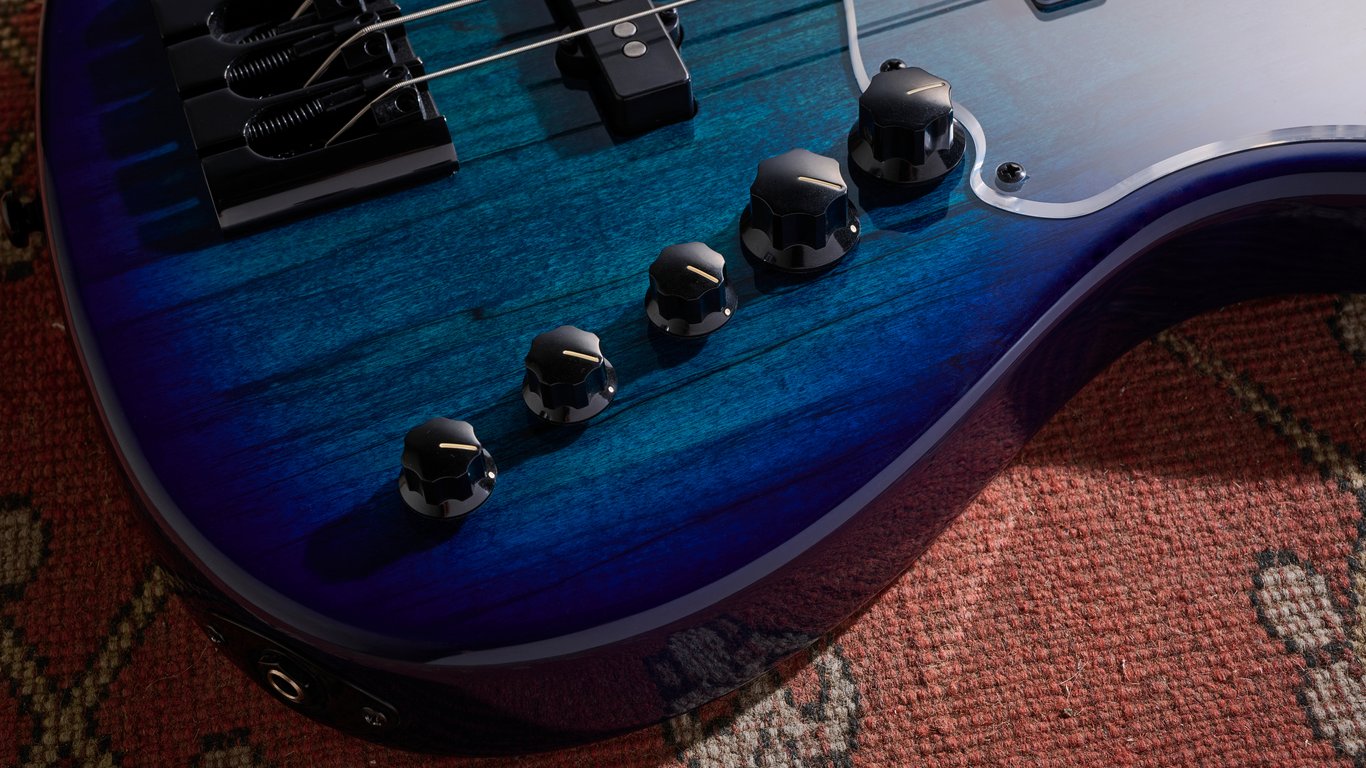 Cort Fusion 4 bass