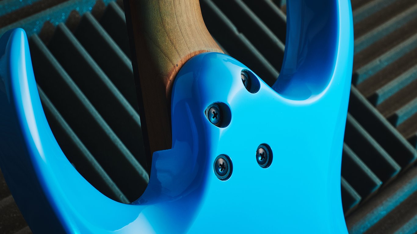 The sculpted neck heel of the Jackson Pro Plus Series Signature Misha Mansoor Juggernaut ET6