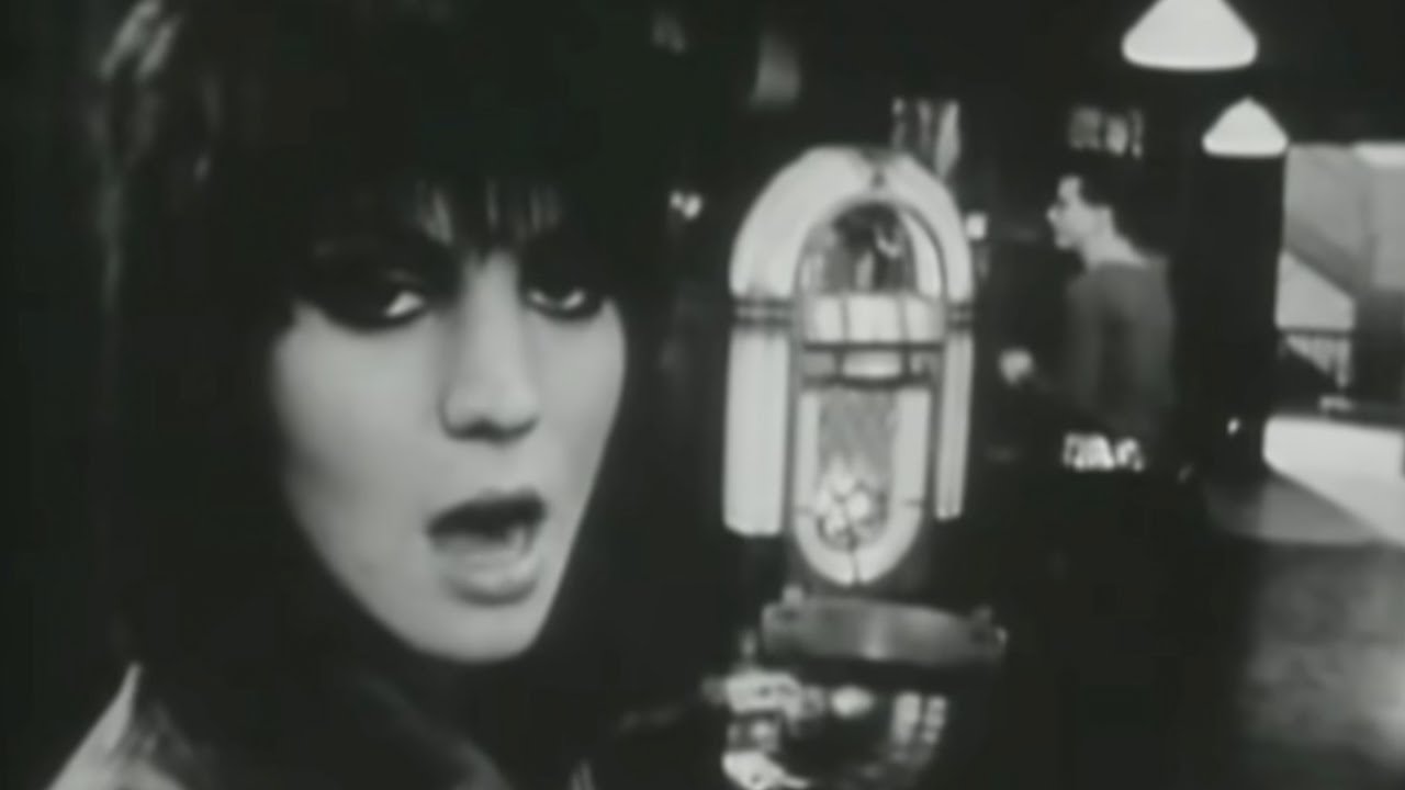 Joan Jett & the Blackhearts - I Love Rock 'N Roll (Official Video) - YouTube