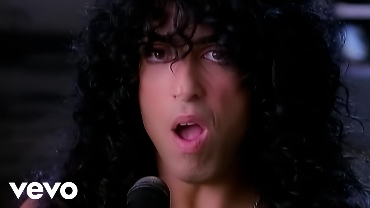Kiss - God Gave Rock &acirc;€˜n&acirc;€™ Roll To You II (Official Music Video) - YouTube