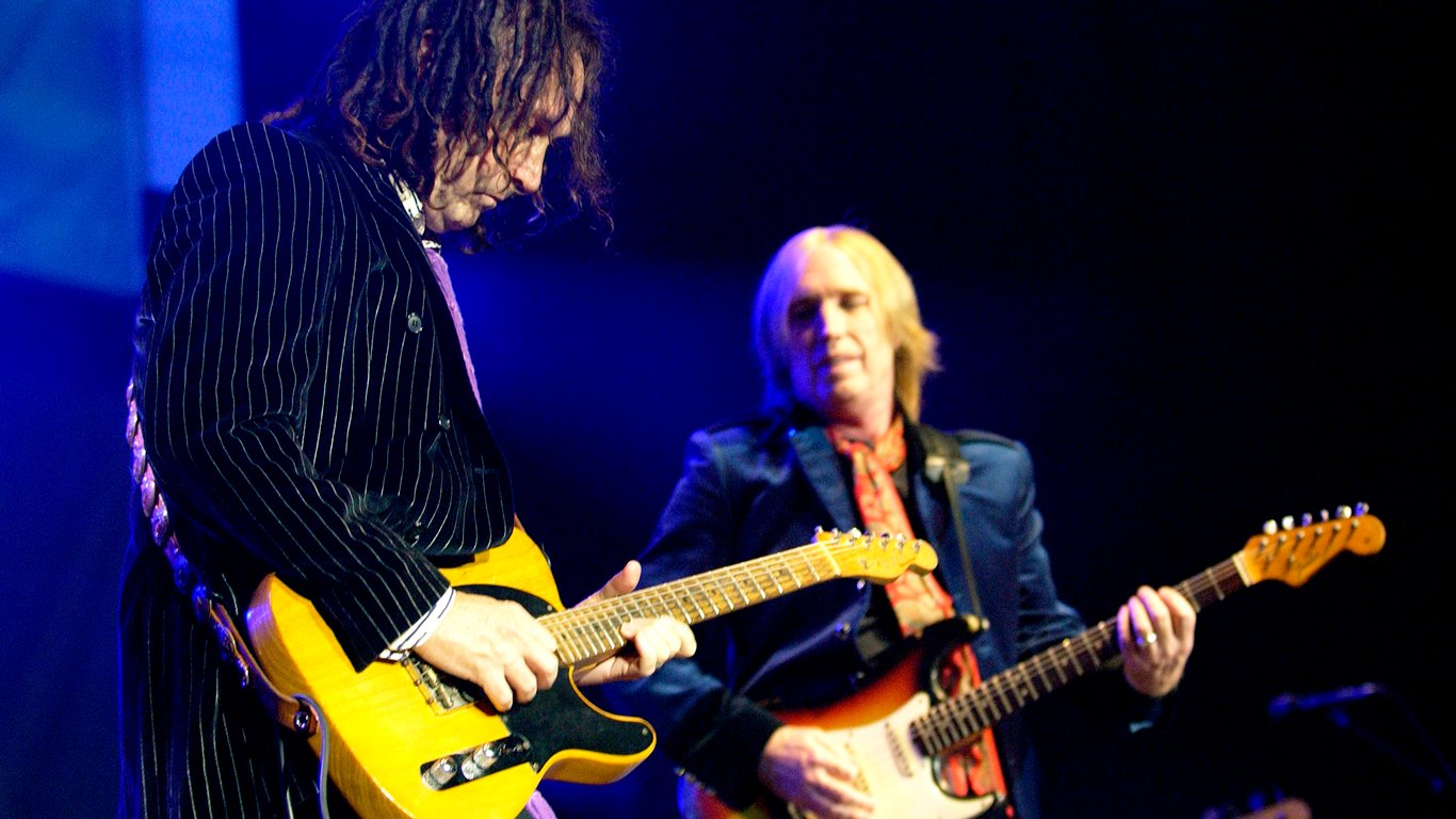 Mike Campbell (L) and Tom Petty perform part of the Heartbreakers Summer Tour 2005 at the Greek Theater on August 26, 2005 in Berkeley California