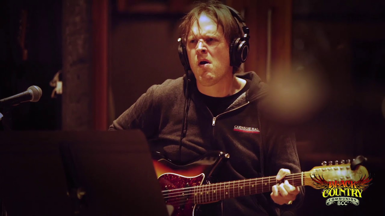 Black Country Communion - Love Remains - YouTube