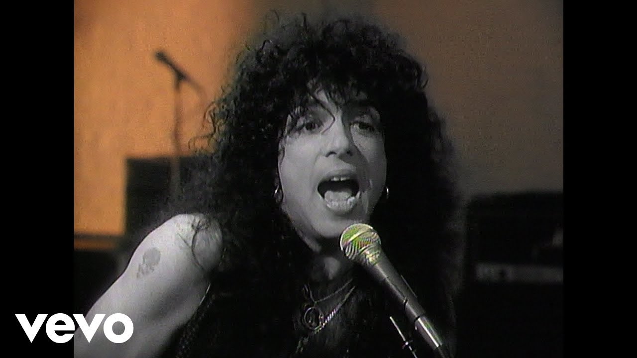 Kiss - Forever - YouTube