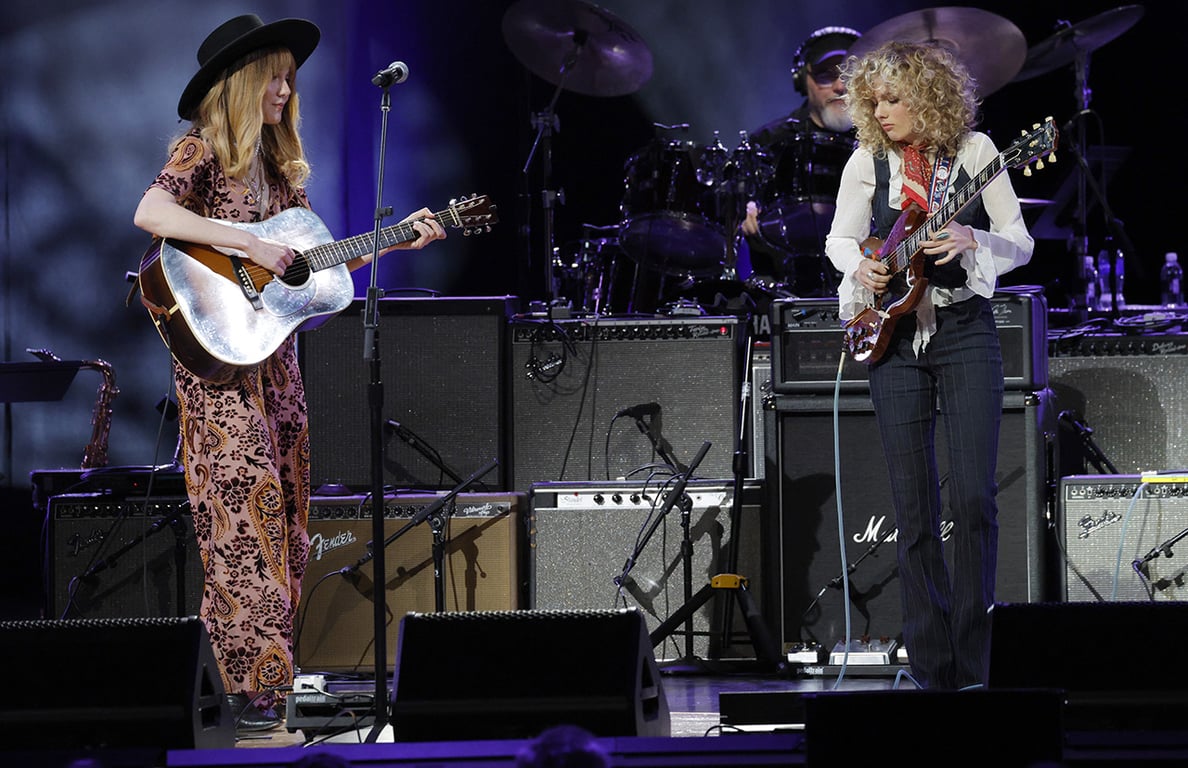 Molly Tuttle and Grace Bowers at Duane Eddy tribute concert