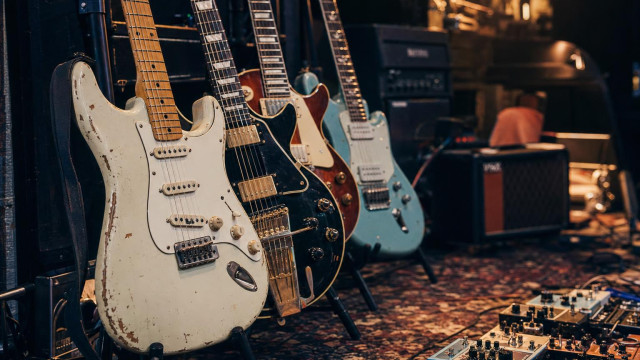 Aerosmith’s Hollywood Bowl Celebration Puts Guitar Heroes on One Stage inline image