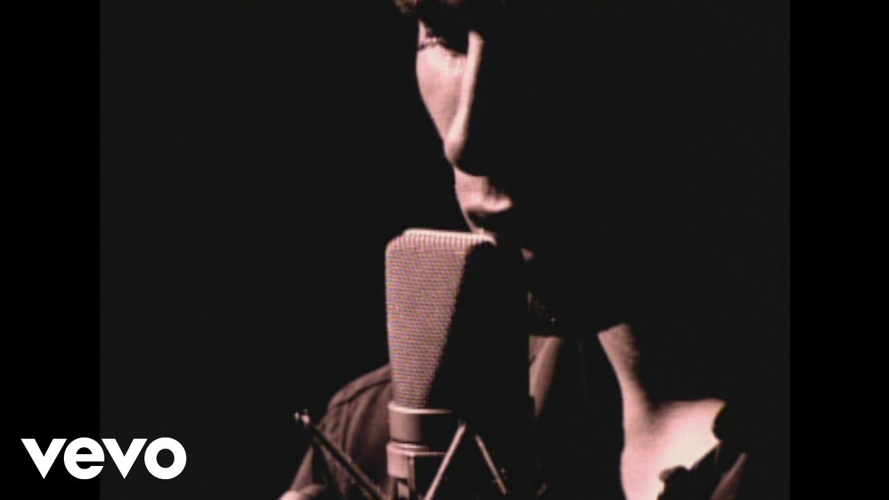 Jeff Buckley - Hallelujah (Official Video) - YouTube