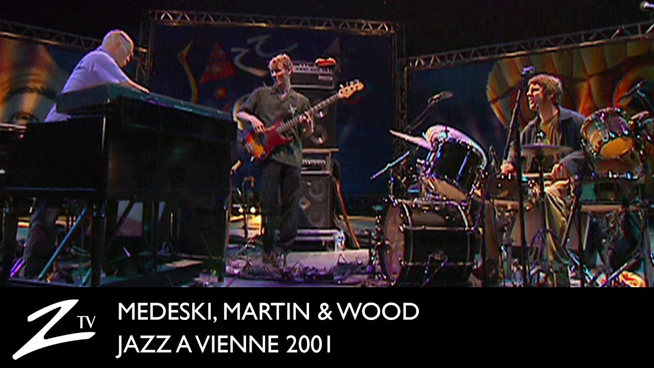 Medeski, Martin & Wood - Jelly Belly - Jazz &Atilde;&nbsp; Vienne 2001 - LIVE - YouTube