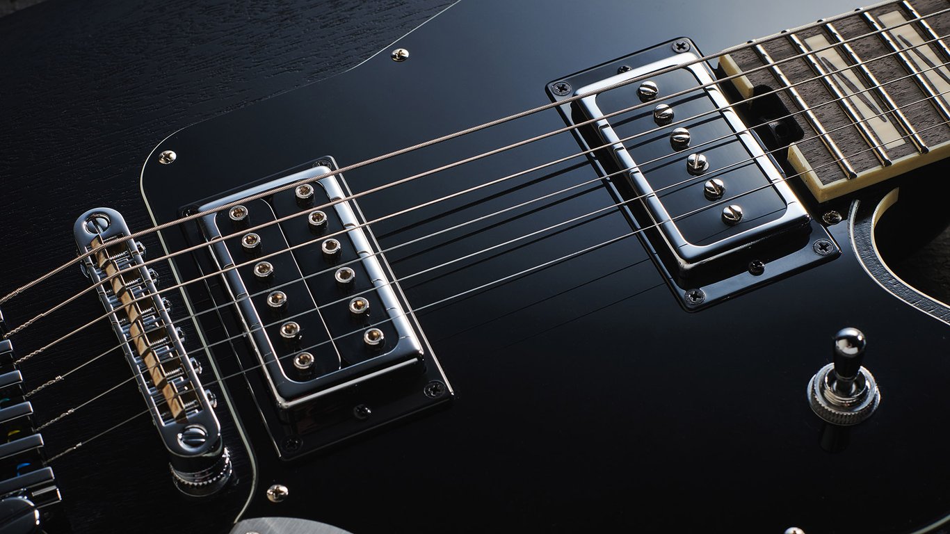Jackson Pro Series Lee Malia LM-87: the Bring Me the Horizon guitarists new signature model is a black offset with an open-pore finish.