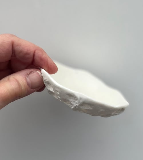 Smykkeskål - 'søpindsvin' fra Claywise