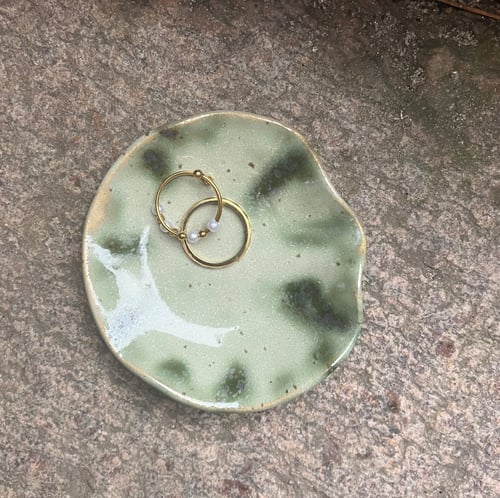 Smykkeskål fra Gitte Puk keramik  - darlings fra drejes