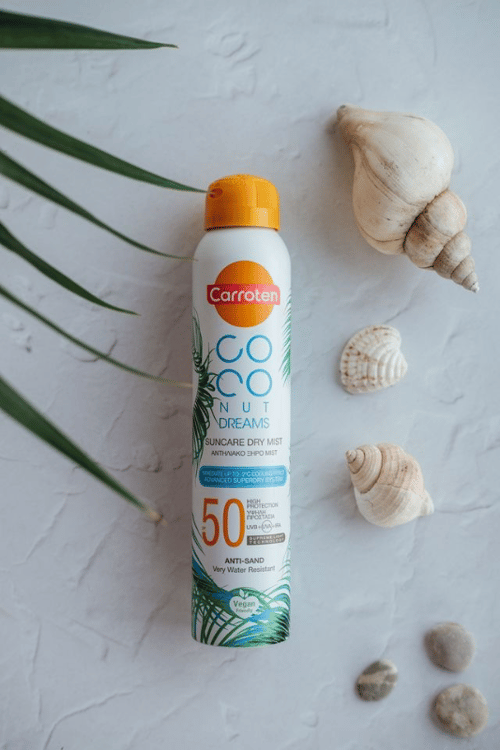 Carroten Suncare Dry mist spf50 Cocunut Dreams fra Secret og beauty ApS 