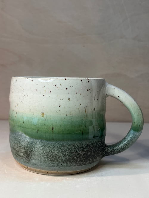 Swirl kop. 400 ml. H: 8,5 cm fra Clay By Hornstrup