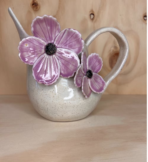 Kande med lilla blomster (2.sortering) fra Sofiececilie