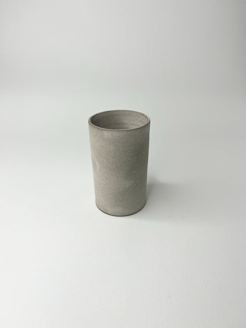 CYLINDERVASE RÅ NATUR fra Ruby Keramik