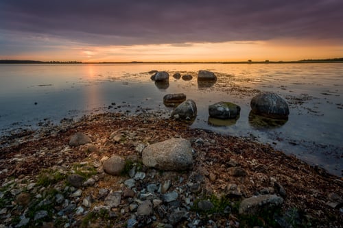 Lige efter solopgang i Skejten naturpark ved Fulgsang gods på Lolland fra klee-fotokunst.dk