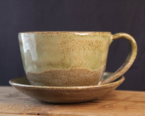 Kop med underkop fra Mille Keramik