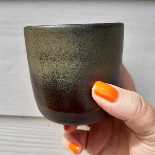 Kop uden hank mørk ler mosgrøn