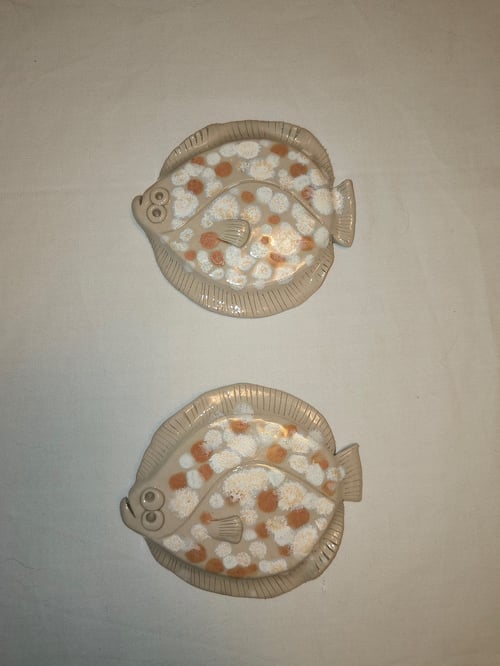 Stor keramikfisk fra Hav af Ler