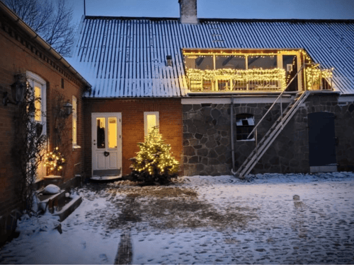 Huset i jule klæder. fra Kofoed Smykker