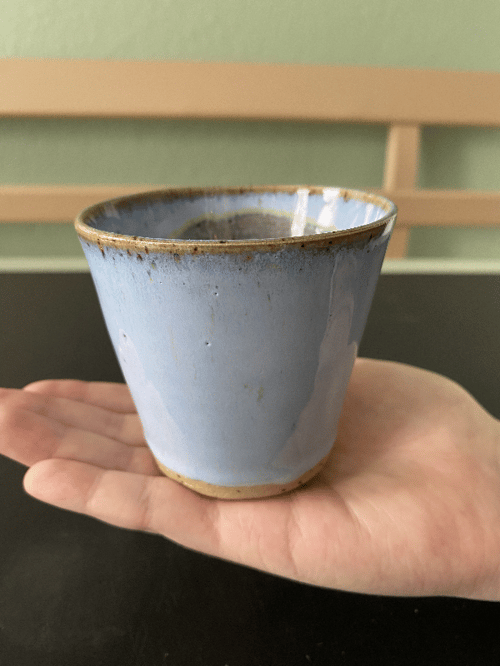 Keramik krus i stentøjsler