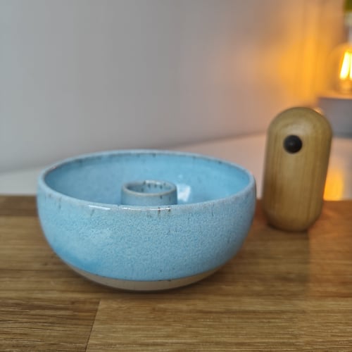 Vinterblå lysestage  fra Jo keramik 