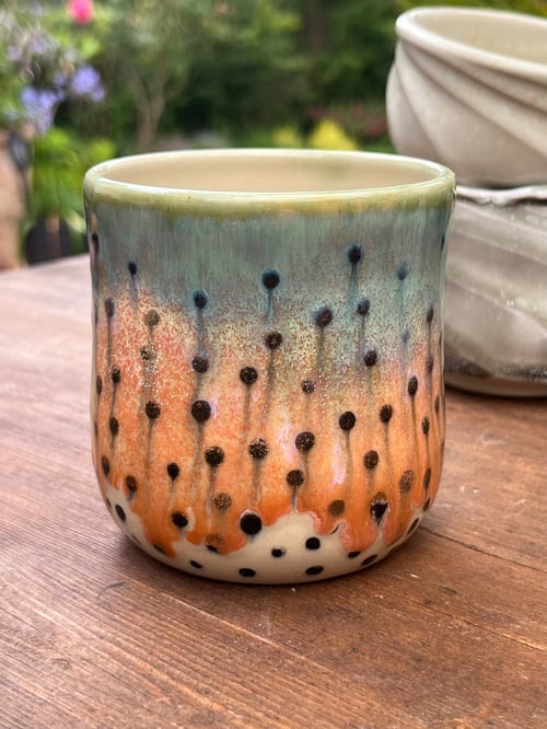 Unika krus med små prikker