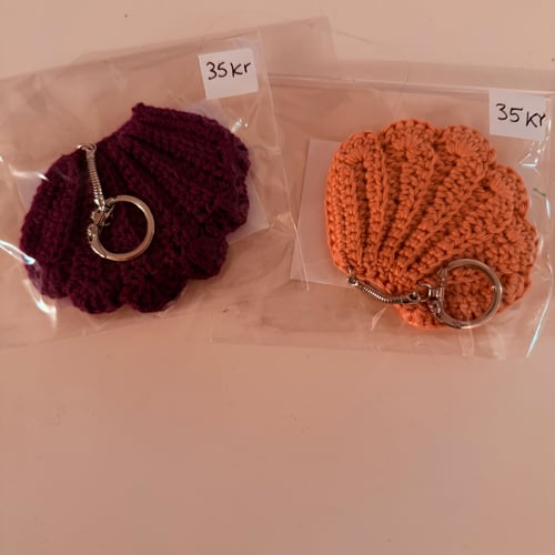 Hæklet musling nøglering fra Strikket & hæklet