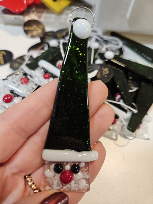 Hængenisse glimmergrøn fra Svanen Glaskunst og lerklumper