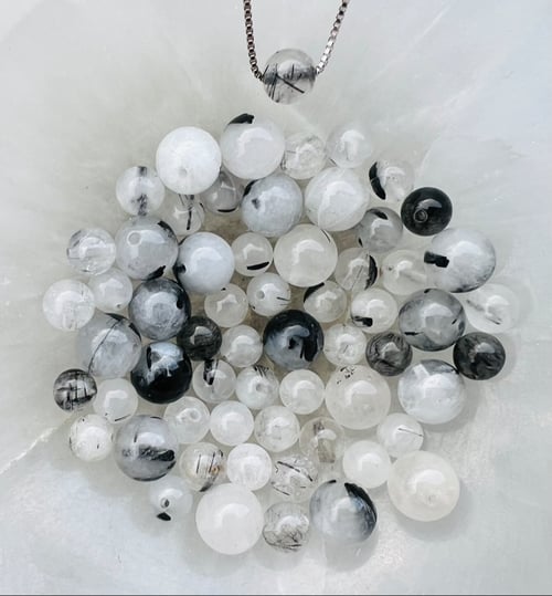 Turmalin kvarts- vedhæng fra BeYou Crystals 