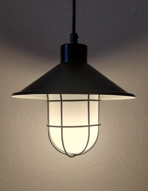 ABO RANDERS R59 PENDEL I SORT – DANSK DESIGN FRA 1970´ERNE fra Fin&Lux