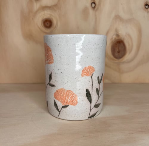 Vase med orange blomster  fra Sofiececilie
