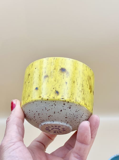 Kanso serien: Gul uden hank fra Nørrebrokeramik.dk (firmanavn, OHØJ)