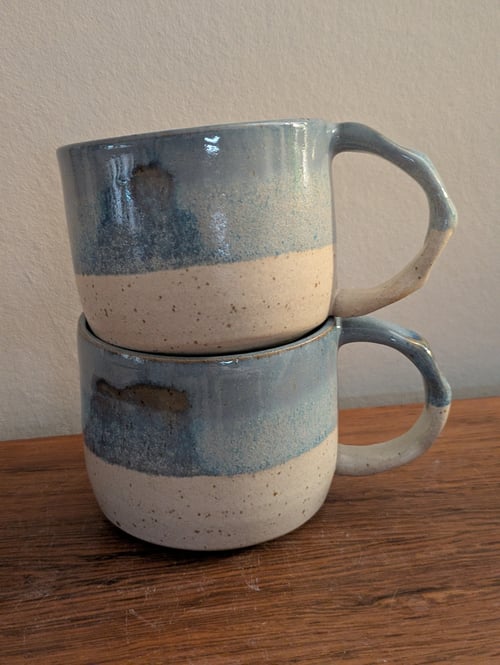 kop lyseblå/beige fra LaVA Keramik