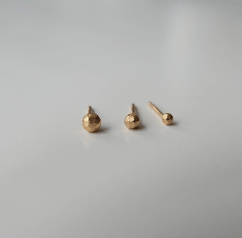 Disco studs forgyldt fra Trine Hermann Jewellery