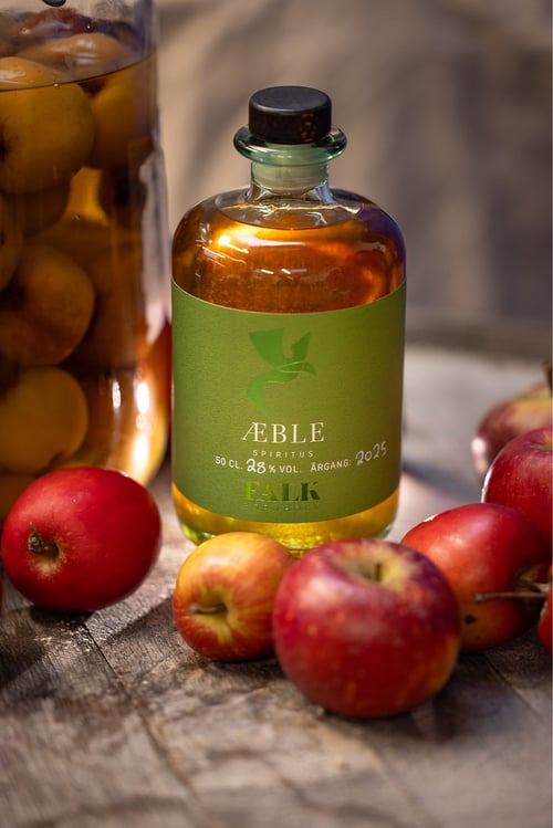 Æble, 28% vol. årgang 2025 fra FALK Bornholms webshop