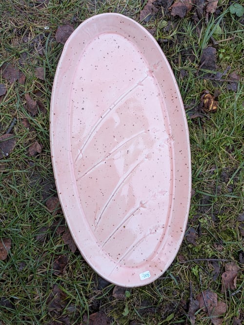 Ovalt fad med lavendel  fra LaVA Keramik