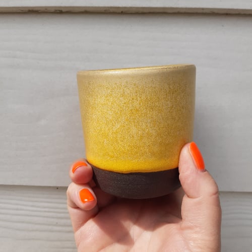 Kop uden hank mørk ler gul