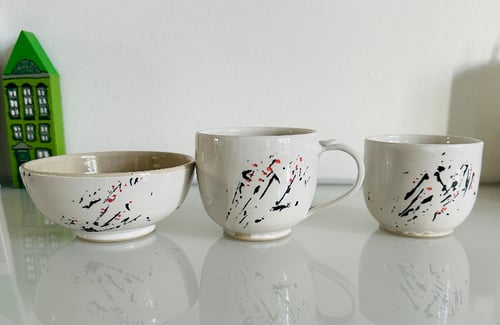 Sæt med dekoration, 2 kopper og en skål